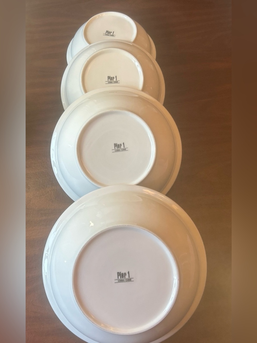 Pier 1 Imports White Farmhouse Nesting Mixing Bowls  (4)
